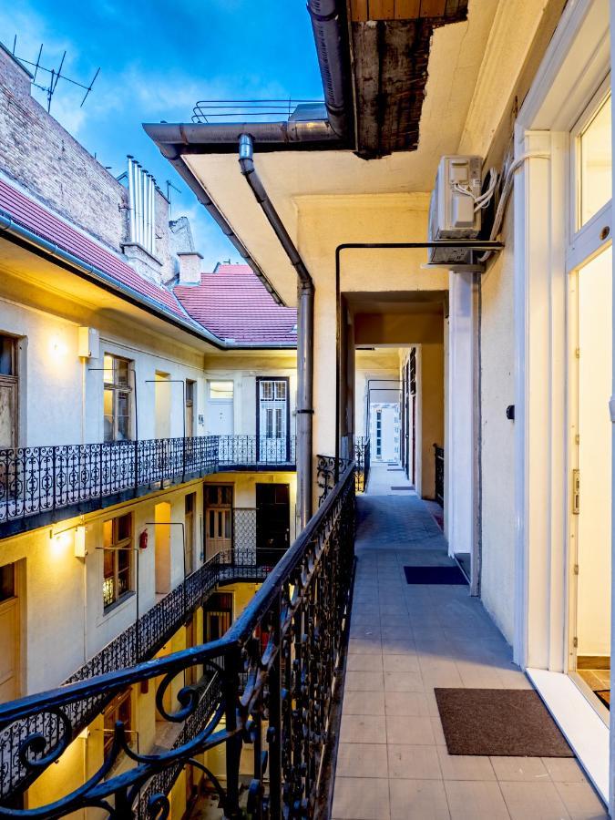 Gogol Studio Apartment บูดาเปสต์ ภายนอก รูปภาพ