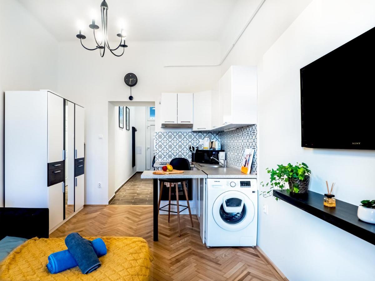 Gogol Studio Apartment บูดาเปสต์ ภายนอก รูปภาพ